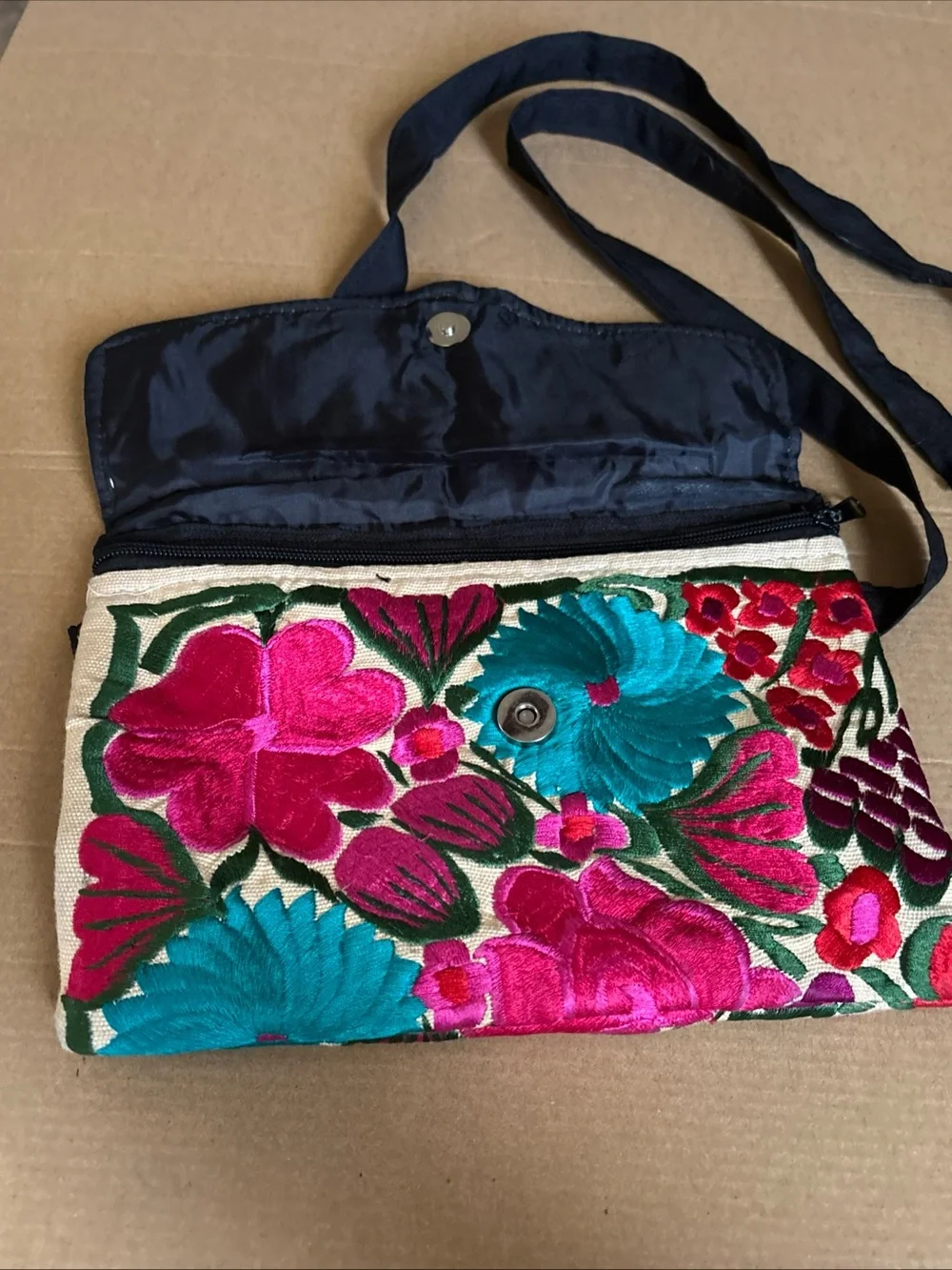 Mexican Boho Embroidered Floral Crossbody Bag in Pink & Teal w defects vintage - Picture 4 of 16